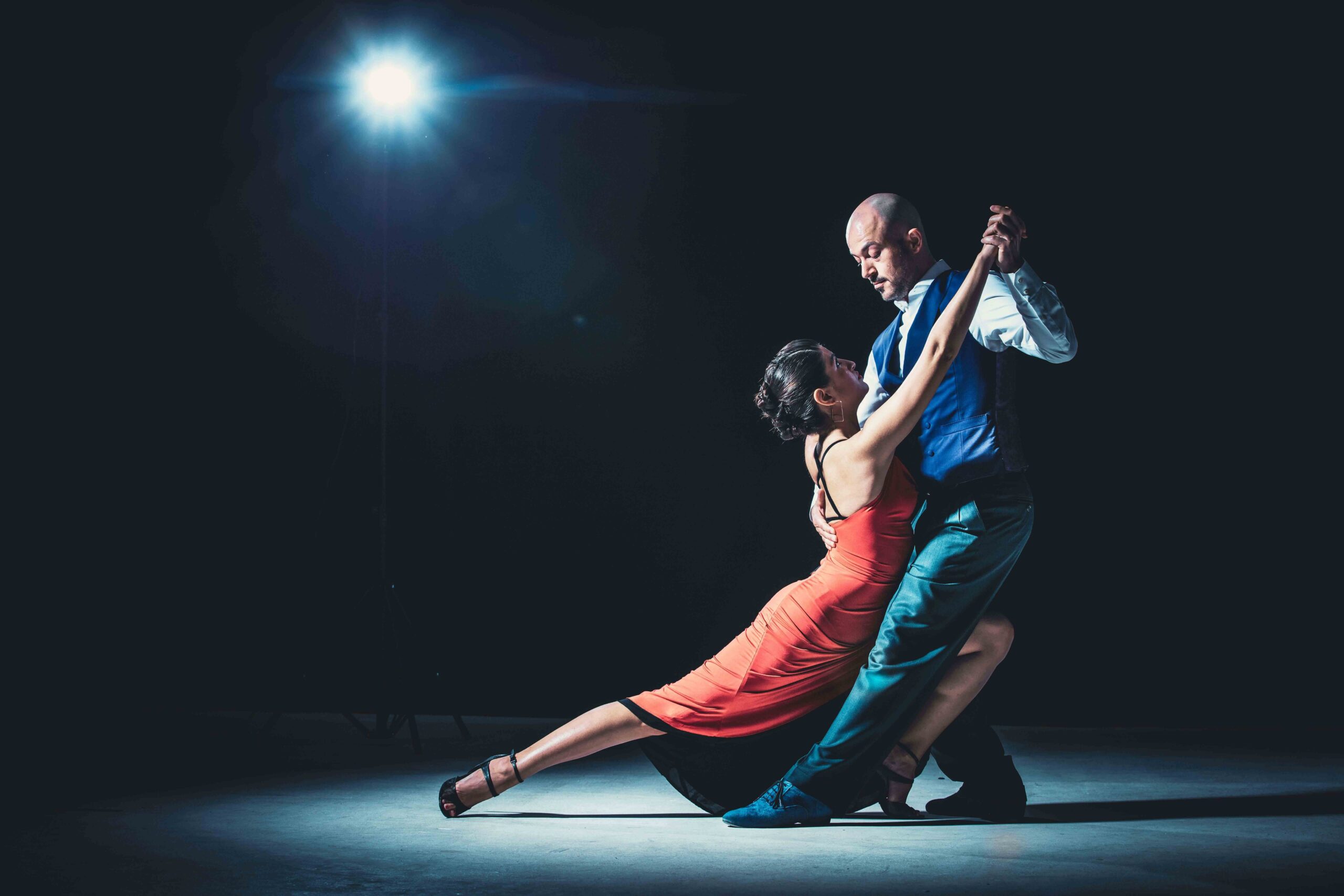 Pareja bailando